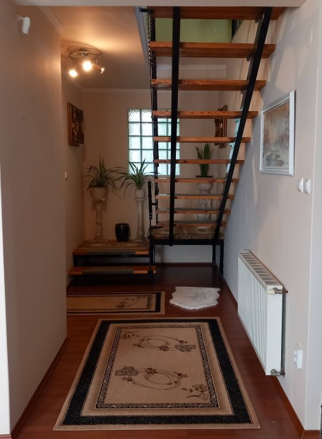 Eladó családi ház, Érd, Dombosváros