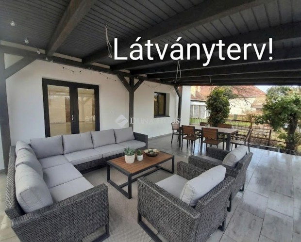 Elad� csal�di h�z, Gyula