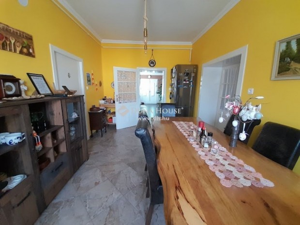 Eladó családi ház, Kondoros