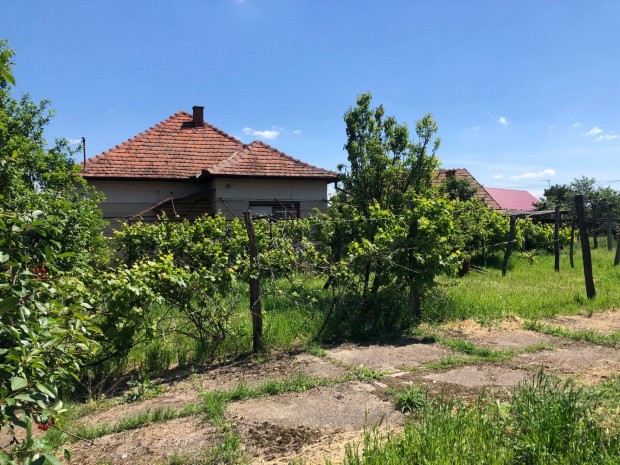 Eladó családi ház, Mikepércs, Szabadság utca