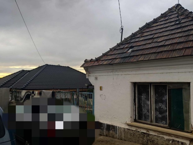 Elad� csal�di h�z, Tatab�nya