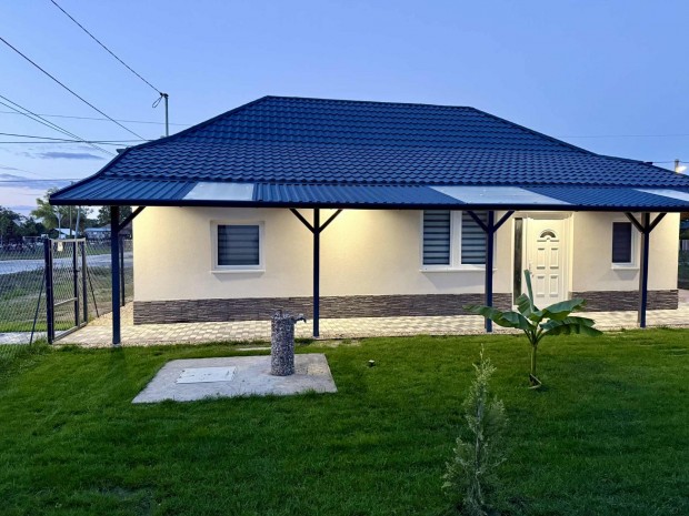 Elad� csal�di h�z, Tiszaf�ldv�r, 61 m2. 35000000 Ft