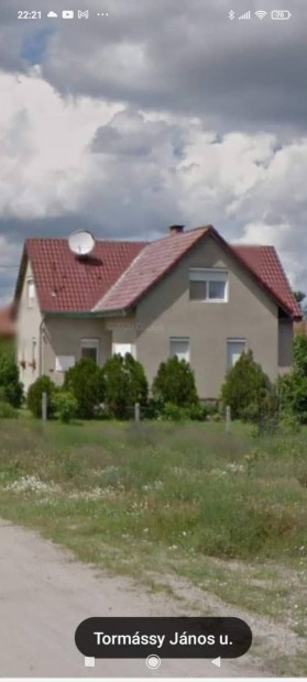 Elad� csal�di h�z a Kertv�rosban