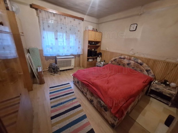 Elad� csal�di h�z csendes k�rny�ken Kaposv�r! Belv�ros 10 perc!