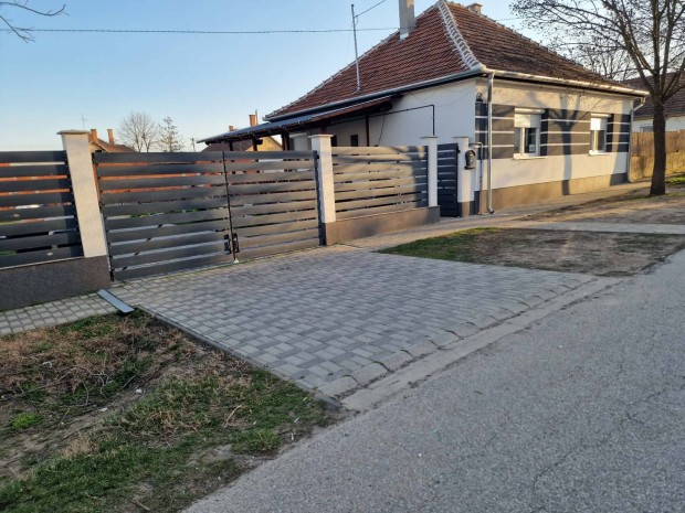 Elad� csal�dih�z Kiskunhalason!