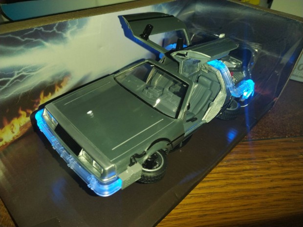 Elad delorean