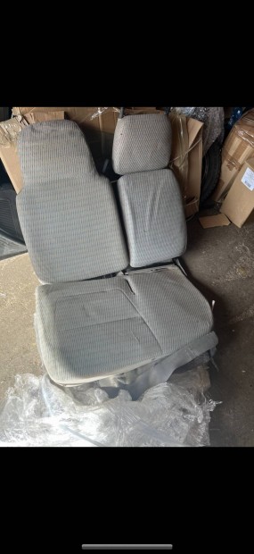 Elado dupla anyós ülés  Toyota Dyna