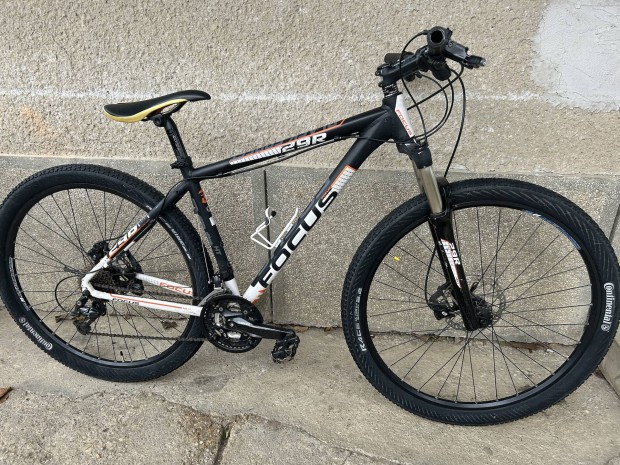 Elad egy 29" Focus Black Forest tpus mtb