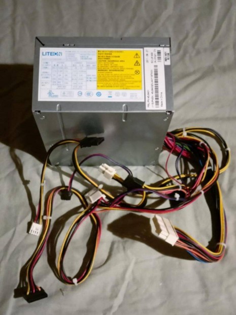 Elad� egy 350 W-os Ever-Power haszn�lt PC t�pegys�g