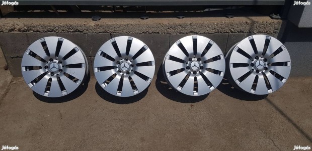 Eladó egy 5x112 17" gyári Mercedes kettő szélles alufelni garnitúra