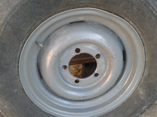 Elad� egy 650*16 kerek felnivel