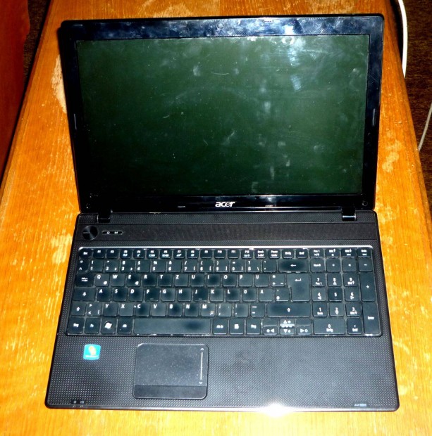 Elad egy Acer Aspire 5552 hibs s hinyos laptop