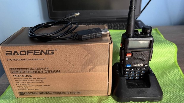 Elad egy Baofeng UV-5R  tpus rdi 