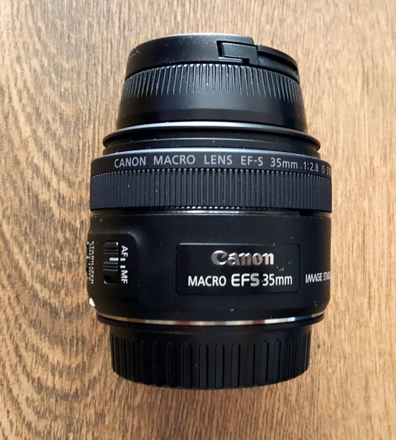 Elad egy Canon EF-S 35mm f2.8 Is STM macro objektv j, karcmentes