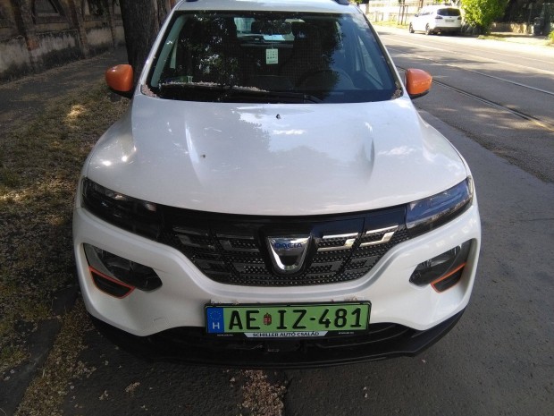 Elad egy Dacia Spring. 17000km