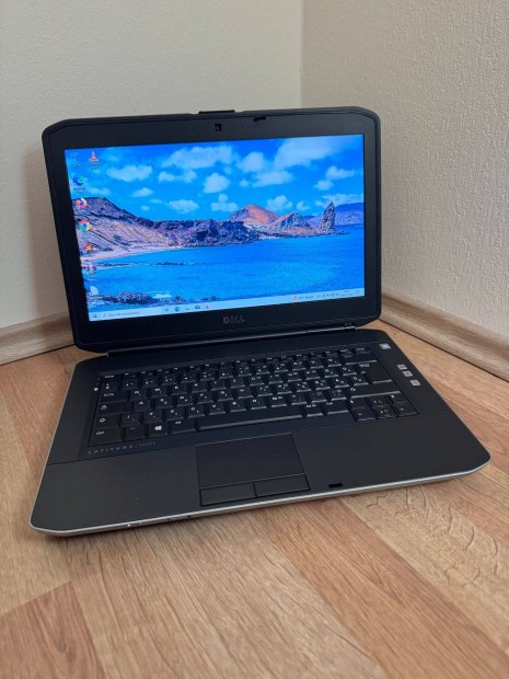 Elad egy Dell Latitude E5430 laptop (Intel i5 2x3,3GHz/8GB/240SSD)