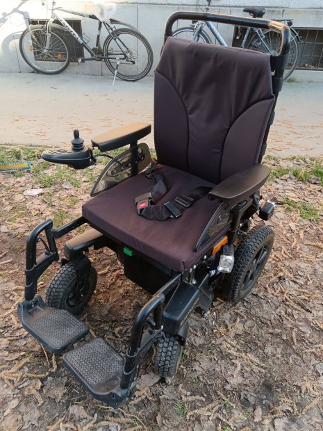 Elad� egy Elektra 2000 t�pus� elektromos kerekessz�k