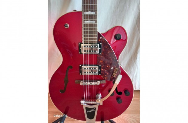 Elad egy Gretsch G2420T Streamliner Hollow Body Bigsby Lrl CAR gitr