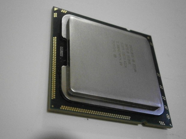 Elad egy INTEL Xeon QC E5504 processzor