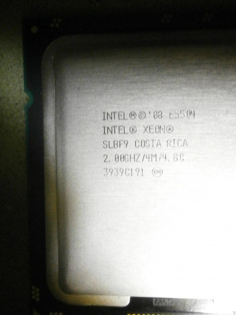 Elad egy INTEL Xeon QC E5504 processzor