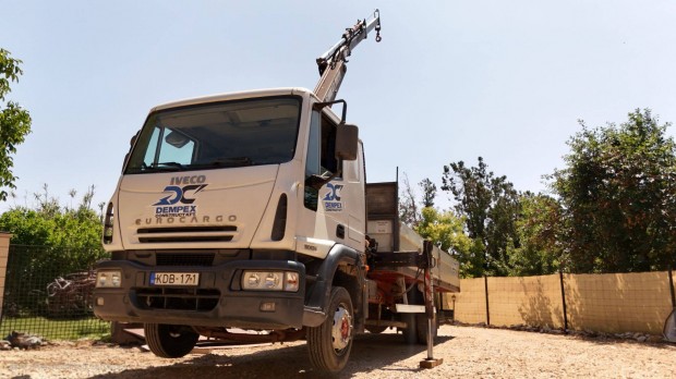 Elad egy Iveco Eurocargo 120e Hiab Darus 12T teheraut