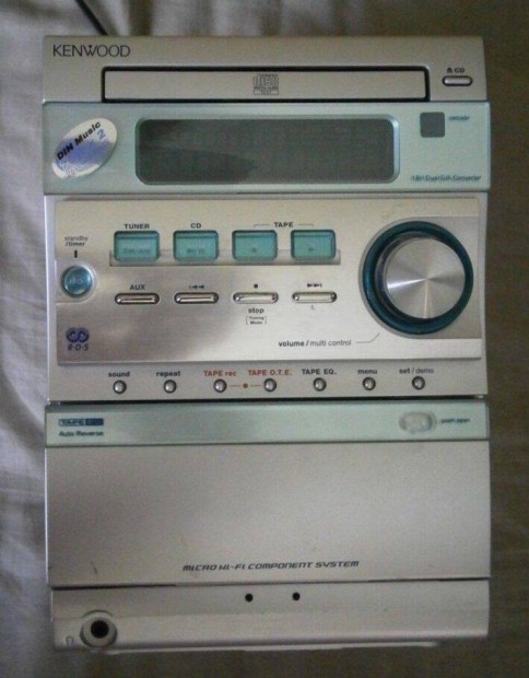 Eladó egy Kenwood mini hi-fi torony 4 db hangfallal