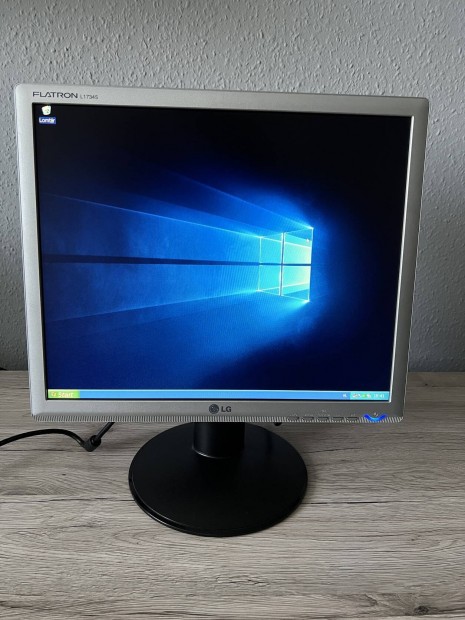 Elad egy LG L1734S Monitor!