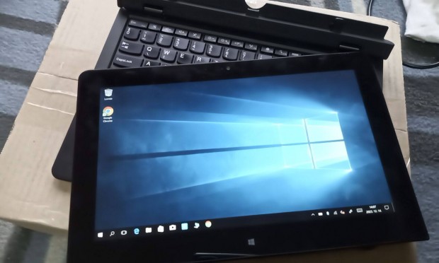 Elad egy Lenovo Thinkpad Helix 2 az 1-ben Tablet s Laptop