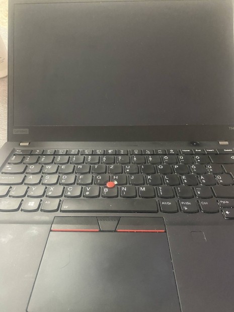 Elad egy Lenovo Thinkpad T14s gen 1 16 GB rammal