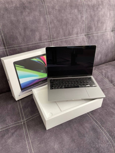 Elad egy M1 processzoros Macbook Pro 13"