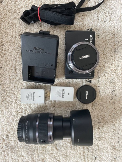 Elad egy Nikon 1 fnykpezgp + 30-110 zoom objektv