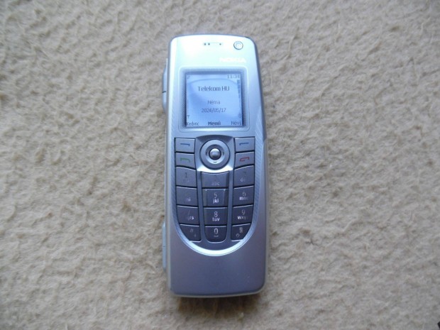 Elad egy Nokia 9300 Fggetlen Mobltelefon