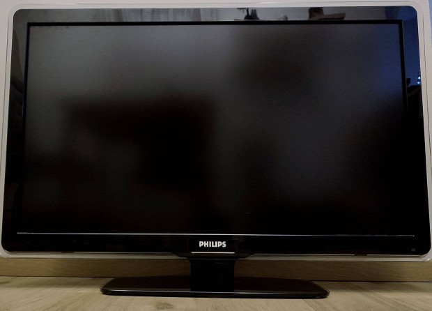 Elad egy Philips 42 PFC 7403D 100 Hz-es full HD 1080p kpernys tv!