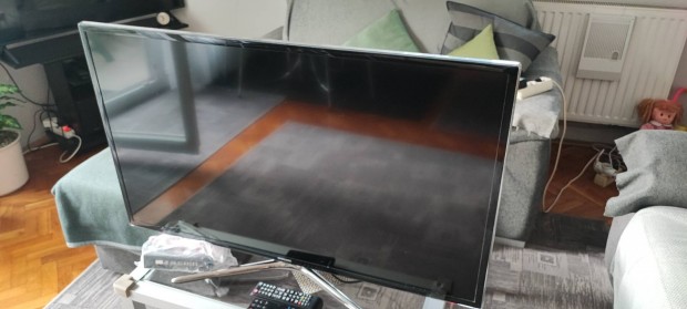 Elad egy Samsung UE40F6400AW Full Hd Tv 