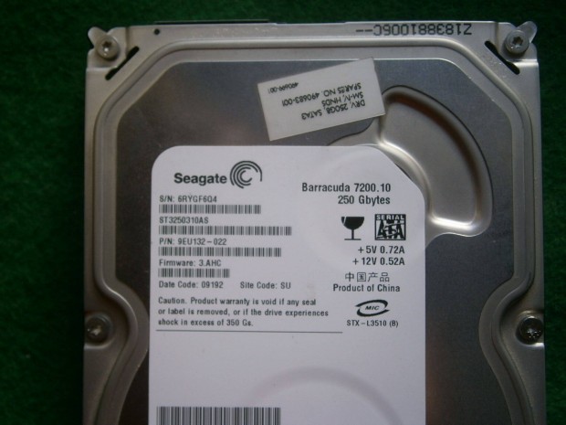 Elad egy Seagate 250 GB-os SATA merevlemez