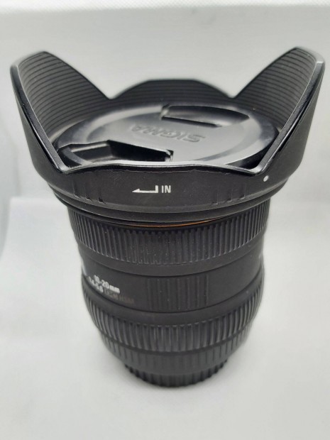 Elad egy Sigma 10-20mm f/4-5,6 EX DC HSM objektv (Canon)