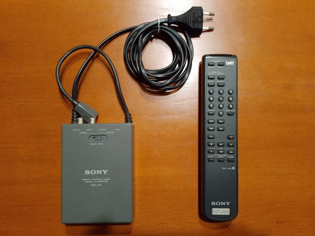 Elad egy Sony RM-D100K remote control kit Sony DAT walkmanhez 