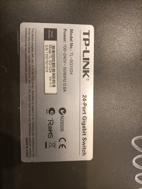 Elad egy Tp-link TL-SG1024, 24portos Gigabit Switc