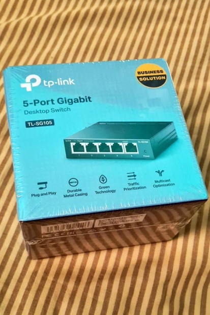 Elad egy bontatlan TP-Link TL-SG105 5 portos 1 gigabites switch