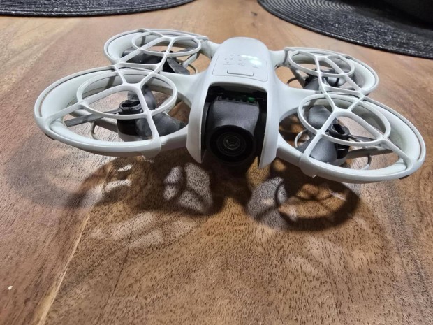 Elad egy garancis DJI Neo drn