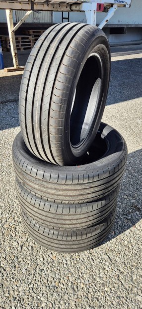 Eladó egy garnitúra Bridgestone 225/55 R18 nyárigumik