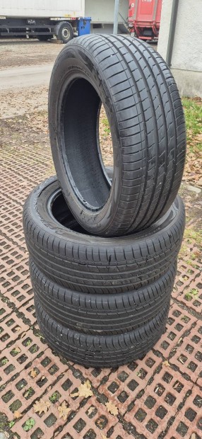 Eladó egy garnitúra Nexen 215/55 R17 nyárigumik.