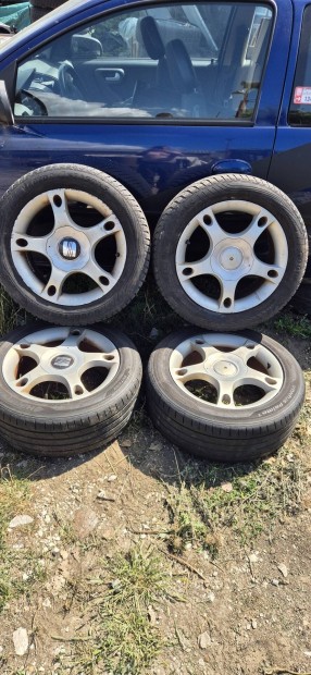 Eladó egy garnitúra gyári Seat Rl6 alufelnik. 205/55 R 16 gumikkal.