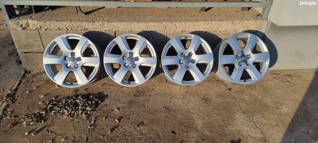 Elad egy hasznlt 5x112 17" gyri Audi alufelni garnitra