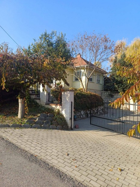 Elad� egy igazi gy�ngyszem M�riahalmon csal�di idill csup�n 40 km-re