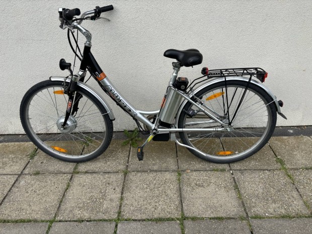 Elad egy j llapot 28-as Ni Alurex E-bike kerkpr!