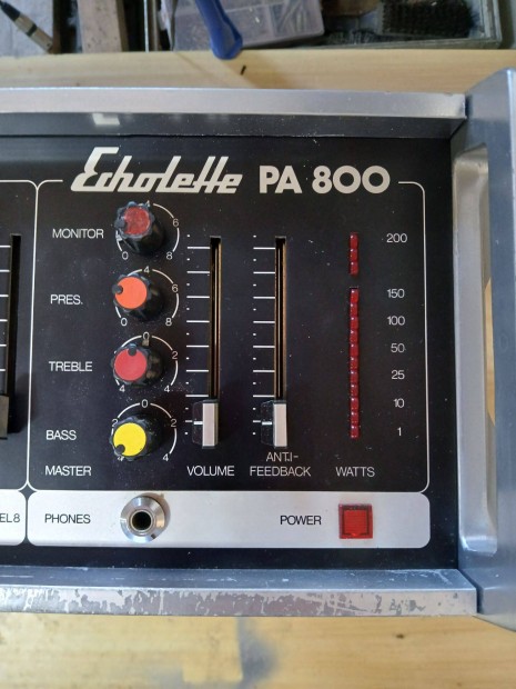 Eladó egy jó állapotú Echolette keverőerősitő 8 catorna 220w-os