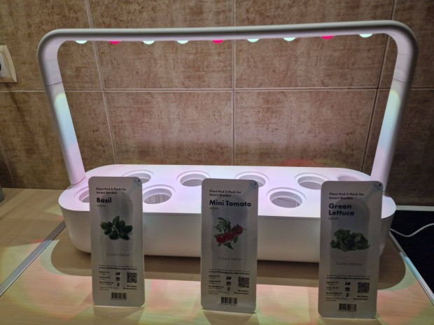 Eladó egy kipróbált Click & Grow Smart Garden 9 Okoskert