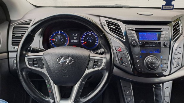 Elad egy megkmlt llapot Hyundai i40 VF, ers s gazdasgos 1.7 CR