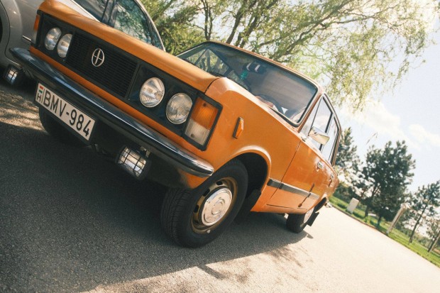Eladó egy nagyon jó állapotú Fiat Polski 125p